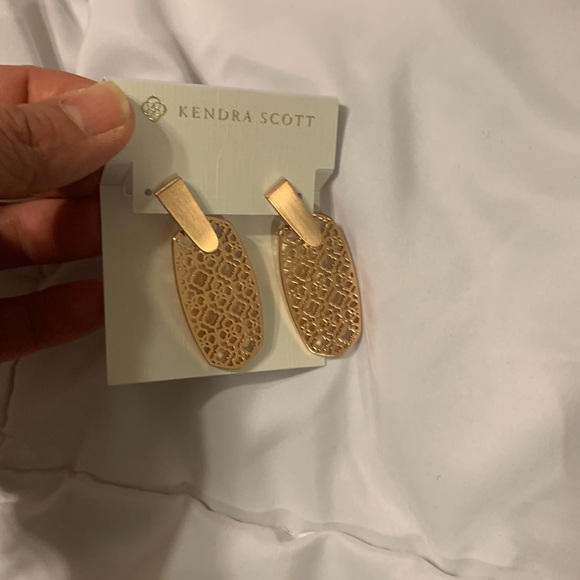 Kendra Scott Earrings - Picture 2 of 5